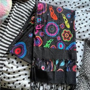 EDC Pashmina